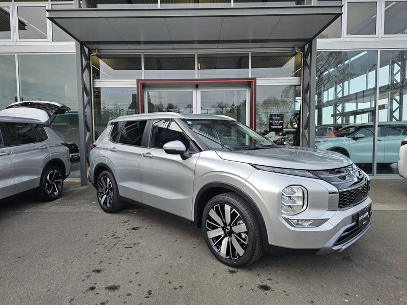 2025 Mitsubishi Outlander XLS 2.5P/CVT