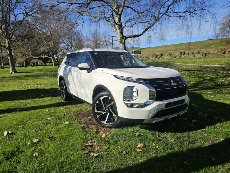 2025 Mitsubishi Outlander XLS 2.5P/CVT