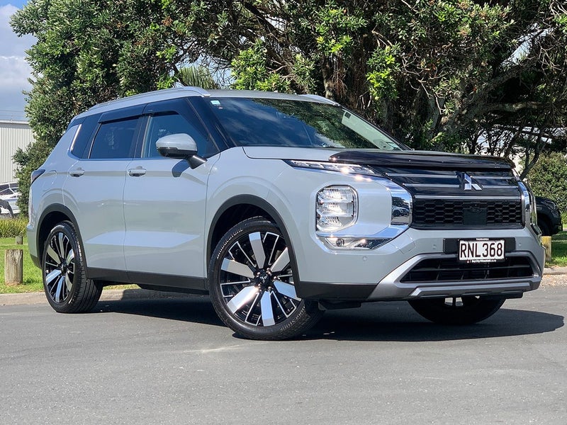 2025 Mitsubishi Outlander XLS 2WD 2.5L Petrol 7...