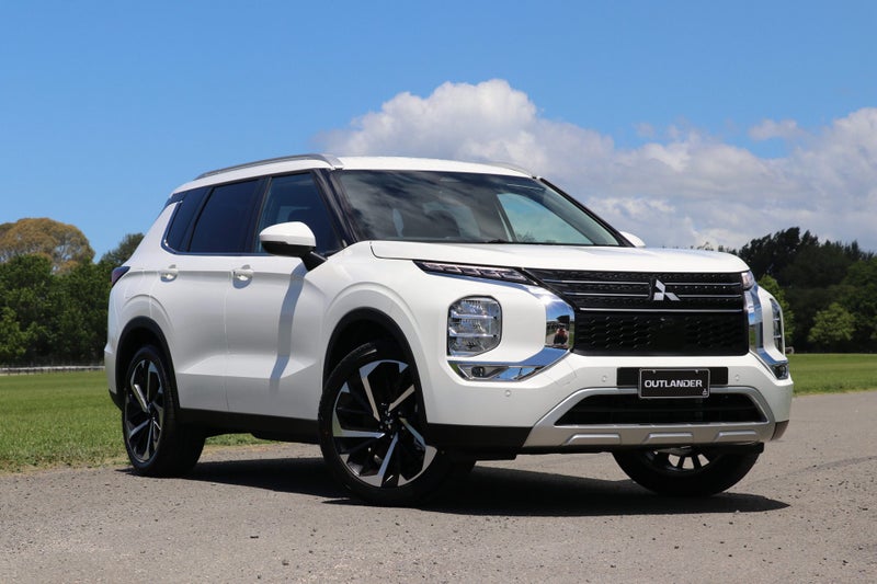 2025 Mitsubishi Outlander XLS 2WD 2.5P