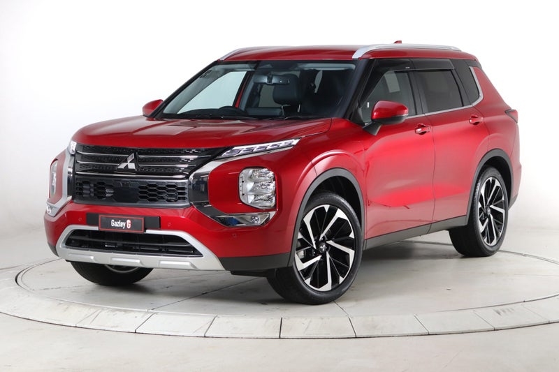 2025 Mitsubishi Outlander XLS 2WD