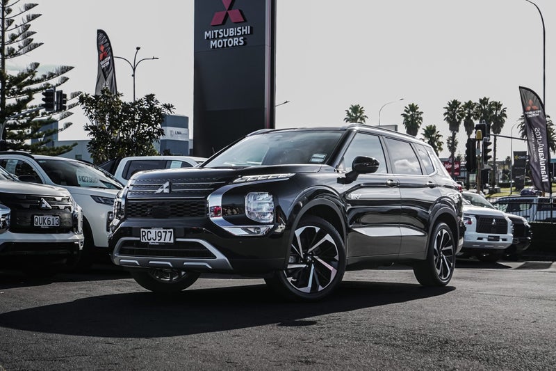 2025 Mitsubishi Outlander XLS 4WD PHEV