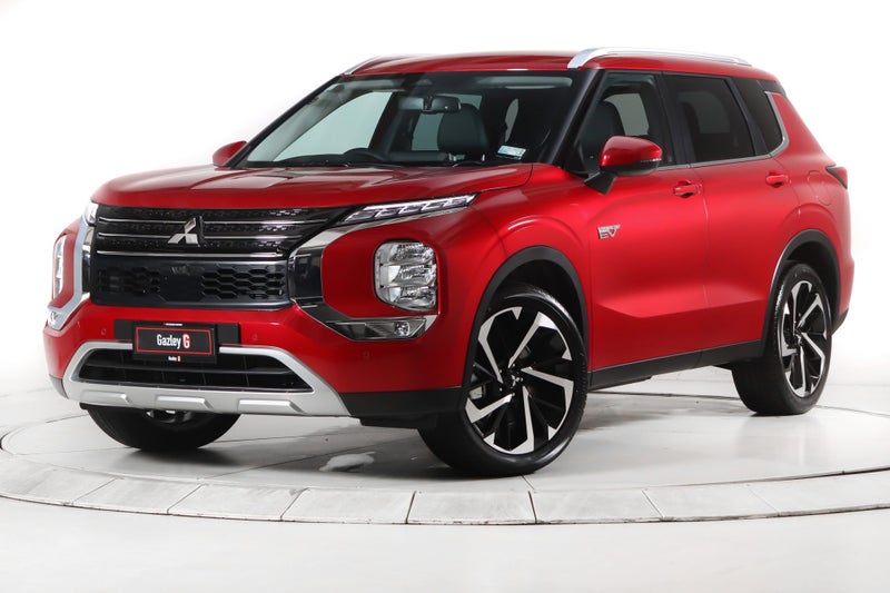 2025 Mitsubishi Outlander XLS PHEV 4WD