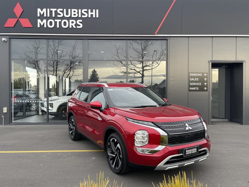2025 Mitsubishi Outlander XLS PHEV 4WD - PRE RE...