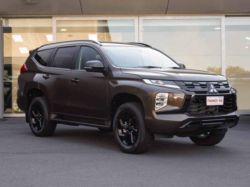 2025 Mitsubishi Pajero Sport VRX 2.4 DIESEL 4WD...