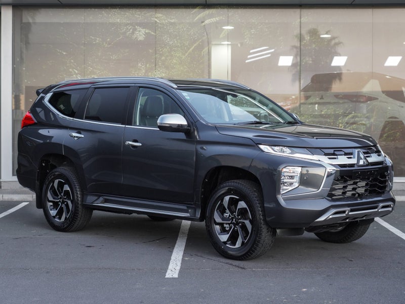 2025 Mitsubishi Pajero Sport VRX 2.4 DIESEL 4WD...