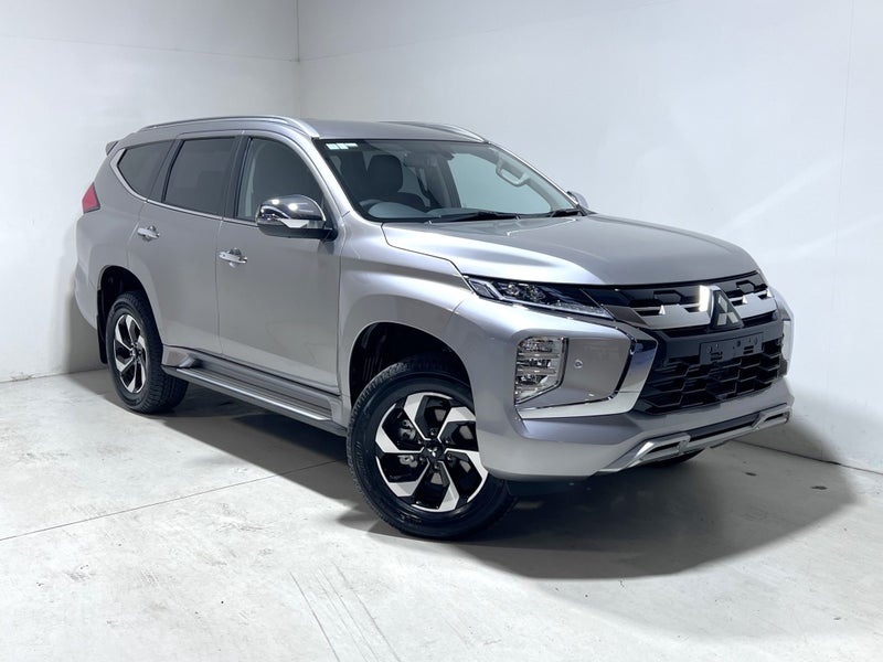 2025 Mitsubishi Pajero Sport VRX 2.4 T/D / 4WD...