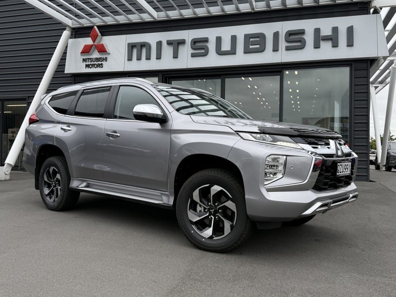 2025 Mitsubishi Pajero Sport VRX 4WD