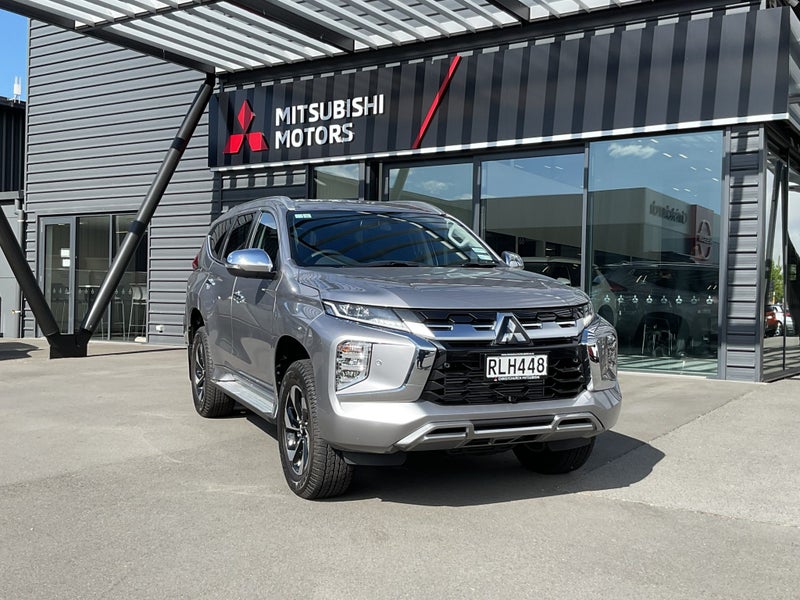 2025 Mitsubishi Pajero Sport VRX 4WD 7 seat SUV