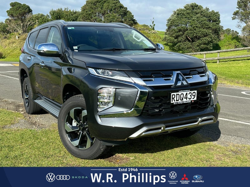 2025 Mitsubishi Pajero Sport VRX 4WD