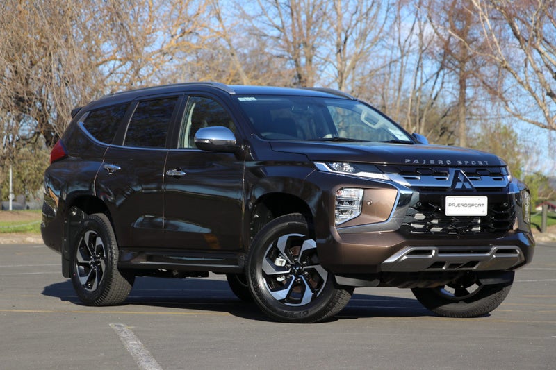2025 Mitsubishi Pajero Sport VRX 4WD