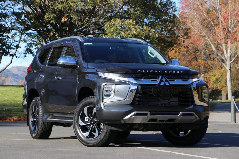 2025 Mitsubishi Pajero Sport VRX 4WD
