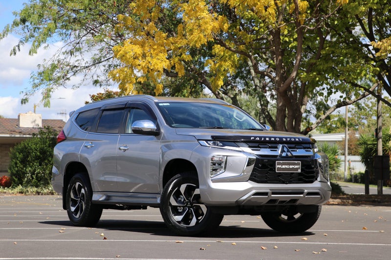 2025 Mitsubishi Pajero Sport VRX 4WD
