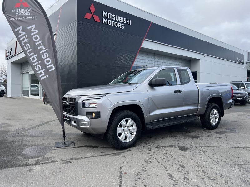 2025 Mitsubishi Triton CC WS 2.4D GLX 4WD 6AT