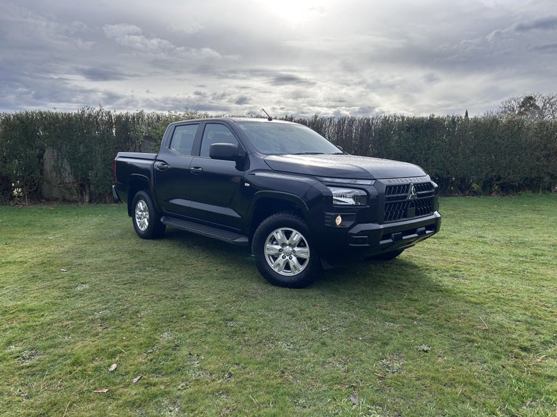 2025 Mitsubishi Triton DC GLX 4WD 6AT 2.4D - Ne...
