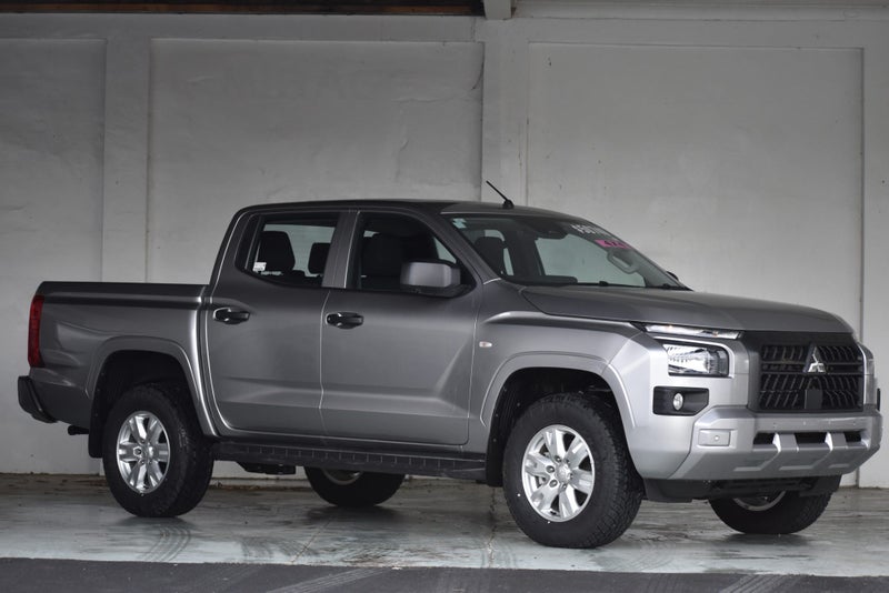 2025 Mitsubishi Triton DC GLX 4WD 6At