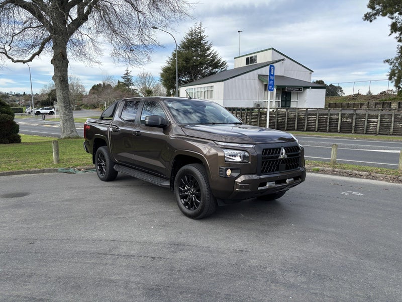 2025 Mitsubishi Triton DC GLX SPORT 4WD 6AT AUT...
