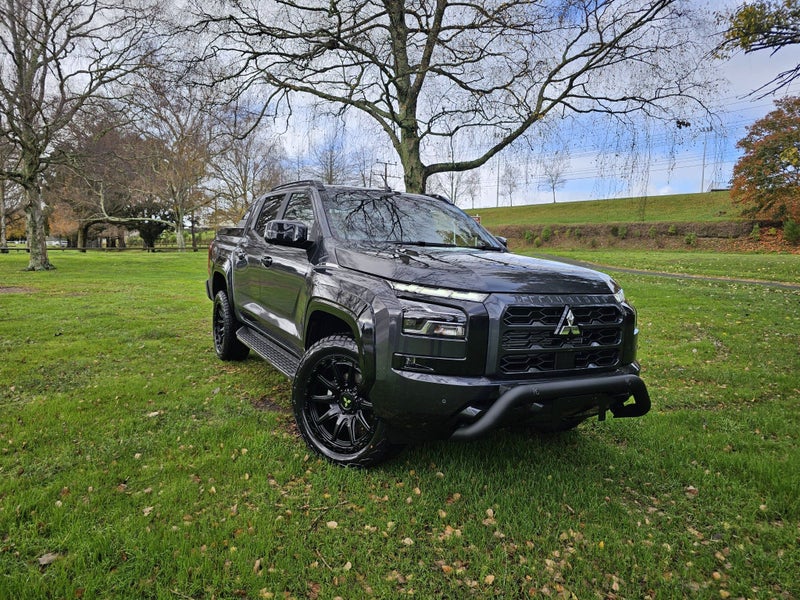 2025 Mitsubishi Triton DC GSR 4WD 6AT 2.4DT