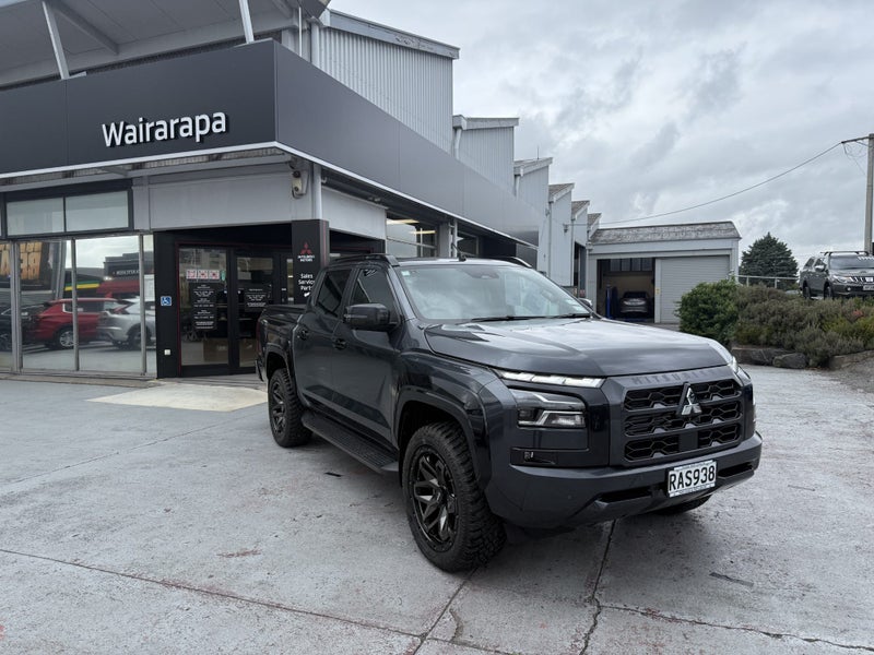 2025 Mitsubishi Triton DC VRX 4WD 6At