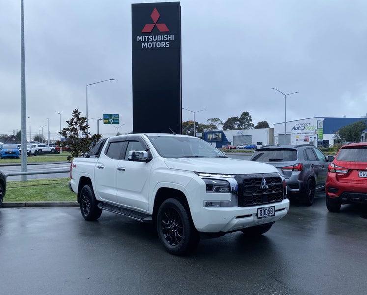 2025 Mitsubishi Triton DC WS 2.4D GLXR SPORT 4W...