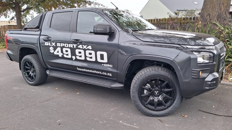 2025 Mitsubishi Triton DC WS 2.4D GLXS 4WD 6AT