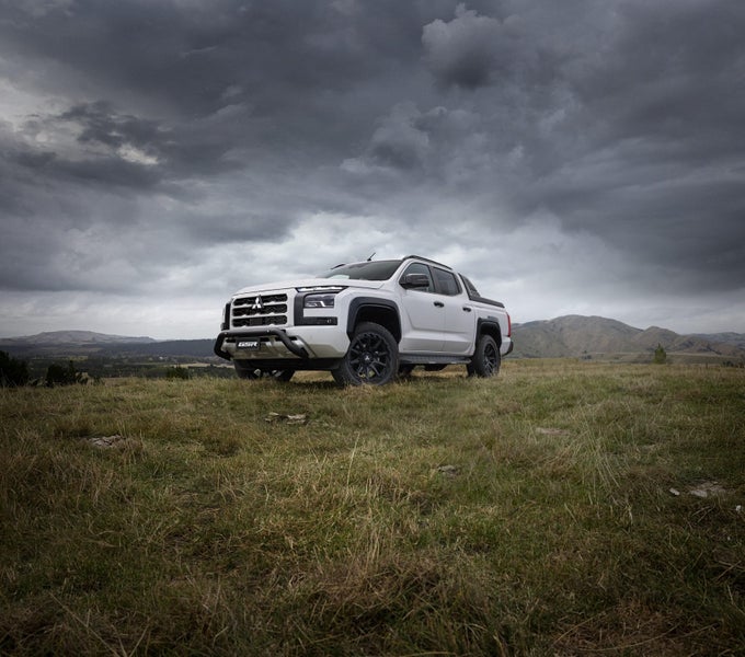 2025 Mitsubishi Triton DC WS 2.4D GSR 4WD 6AT -...