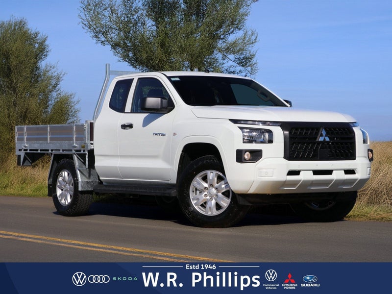 2025 Mitsubishi Triton Flat Deck Club Cab GLX 4WD