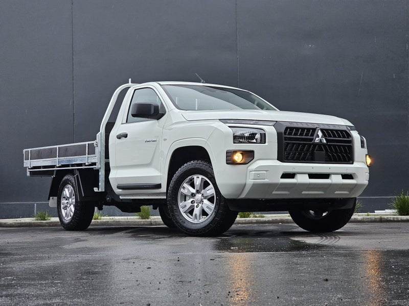 2025 Mitsubishi Triton GLX 2WD 2.4D S/C Flat Deck