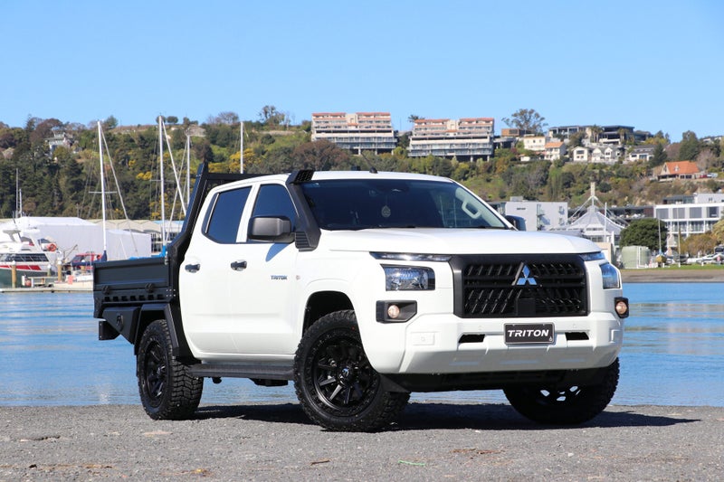 2025 Mitsubishi Triton GLX 4WD AUTO FLAT DECK