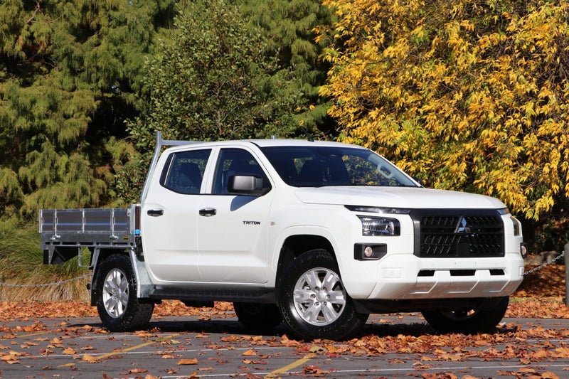 2025 Mitsubishi Triton GLX 4WD AUTO FLAT DECK