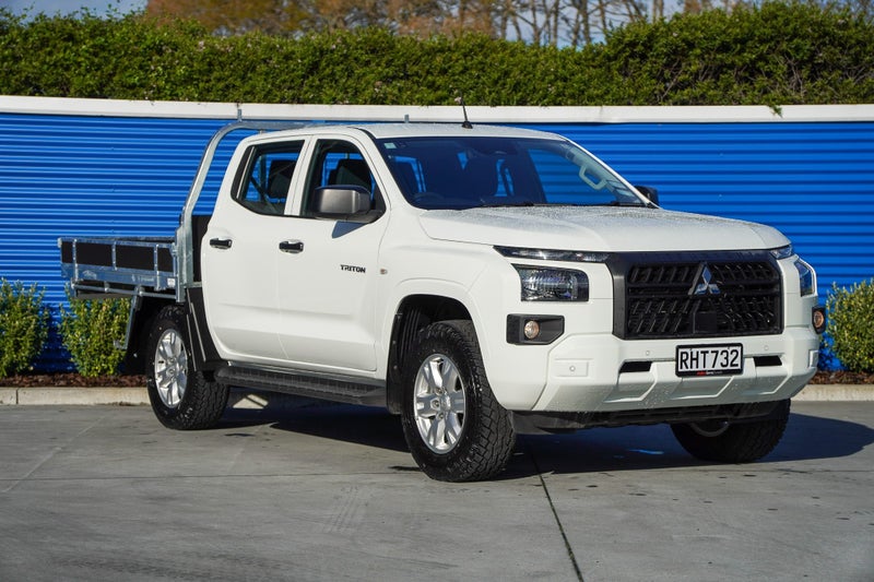 2025 Mitsubishi Triton GLX Flat deck 4x4 6-sp auto