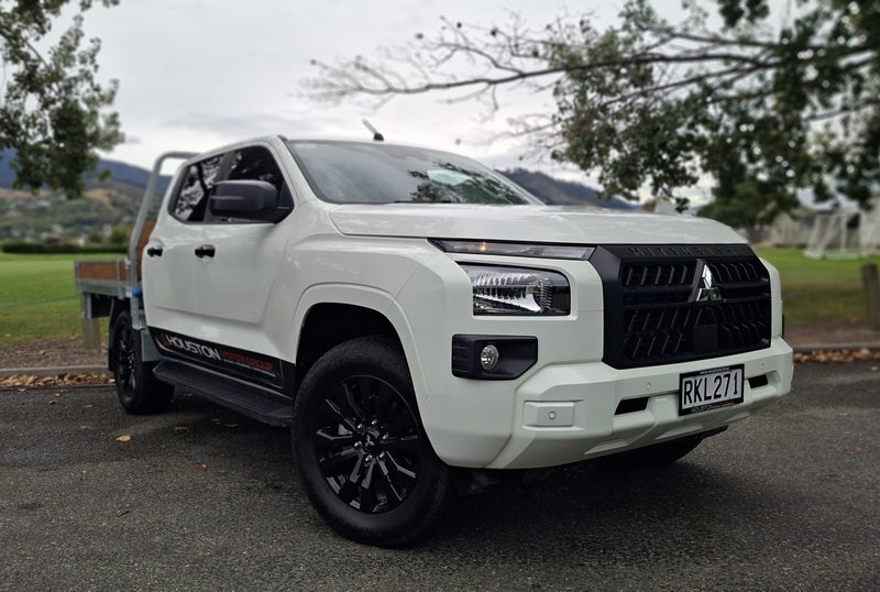 2025 Mitsubishi Triton GLX Sport 4x4 FLATDECK -...