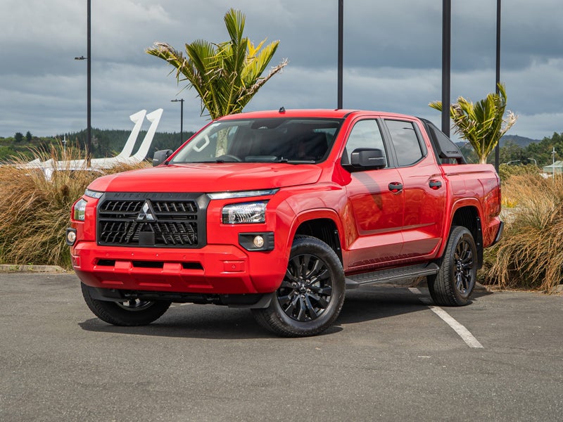 2025 Mitsubishi Triton GLX Sport DC WS 2.4D 4WD...