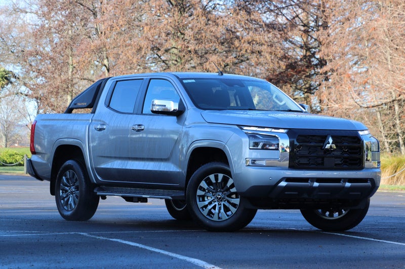 2025 Mitsubishi Triton GLXR 4WD AUTO