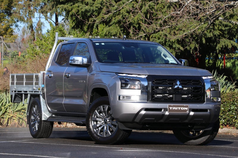2025 Mitsubishi Triton GLXR 4WD Flat Deck