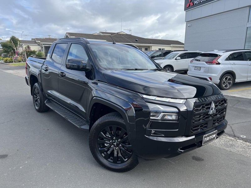 2025 Mitsubishi Triton VRX