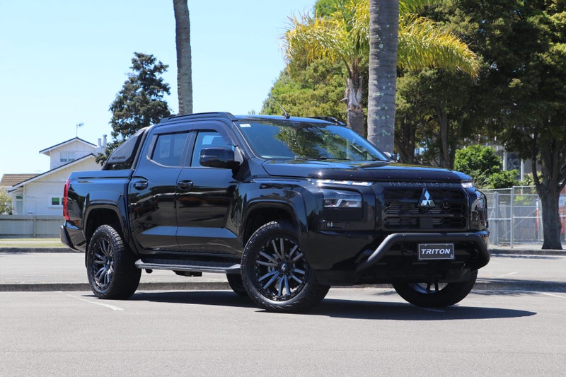 2025 Mitsubishi Triton VRX 2WD