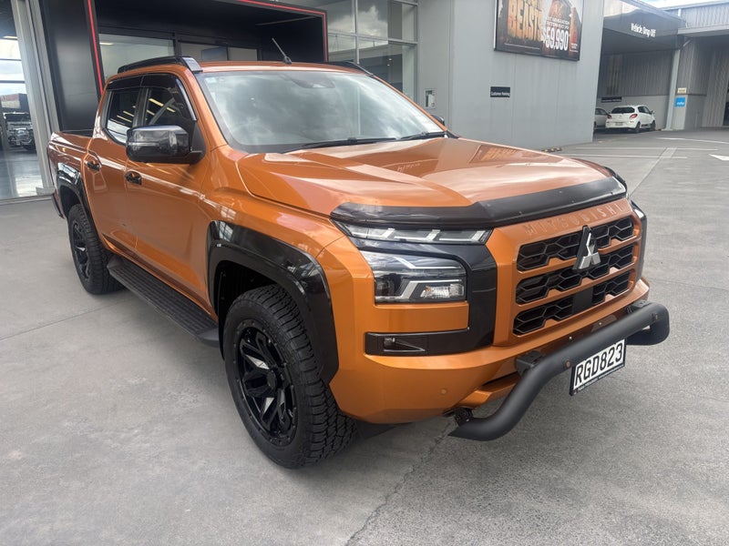 2025 Mitsubishi Triton VRX 4WD
