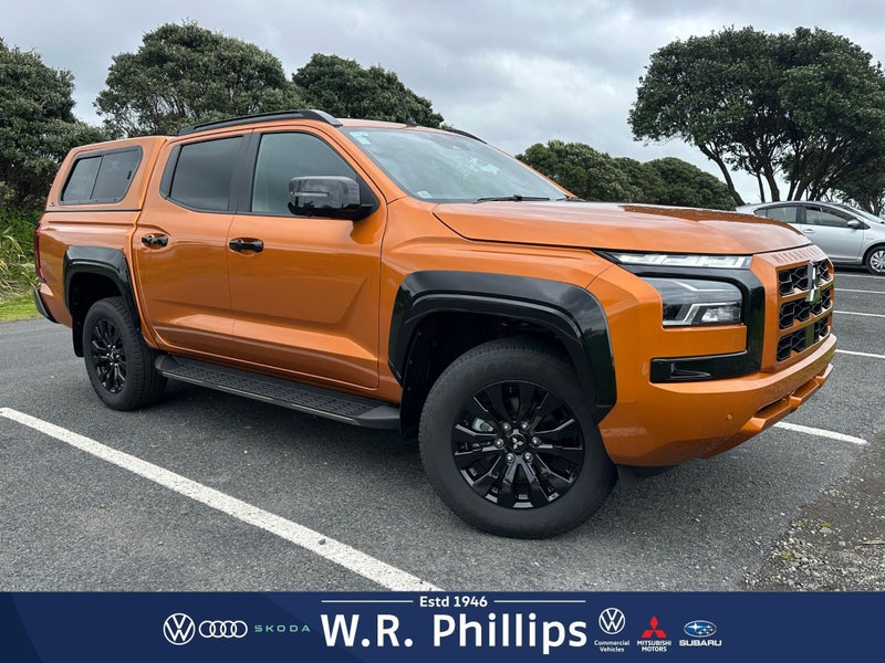 2025 Mitsubishi Triton VRX 4WD