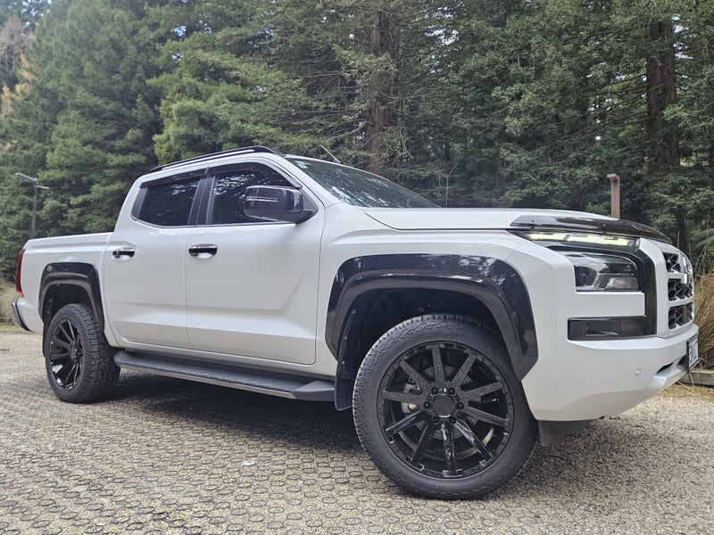 2025 Mitsubishi Triton VRX 4WD Demo