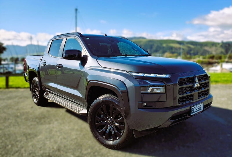 2025 Mitsubishi Triton VRX 4x4 - PRE REG SPECIAL