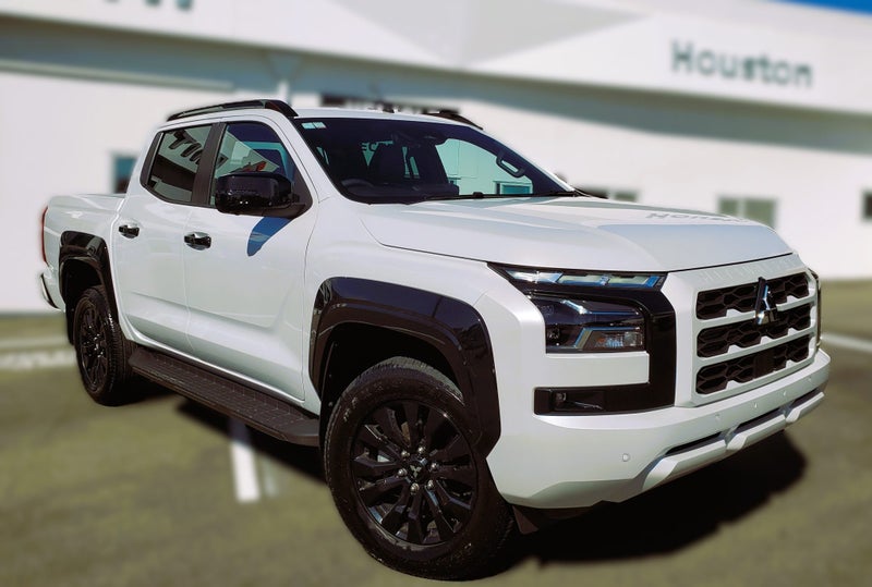 2025 Mitsubishi Triton VRX 4x4 - PRE-REG SPECIAL