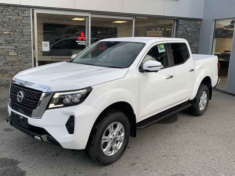 2025 Nissan Navara ST 4WD