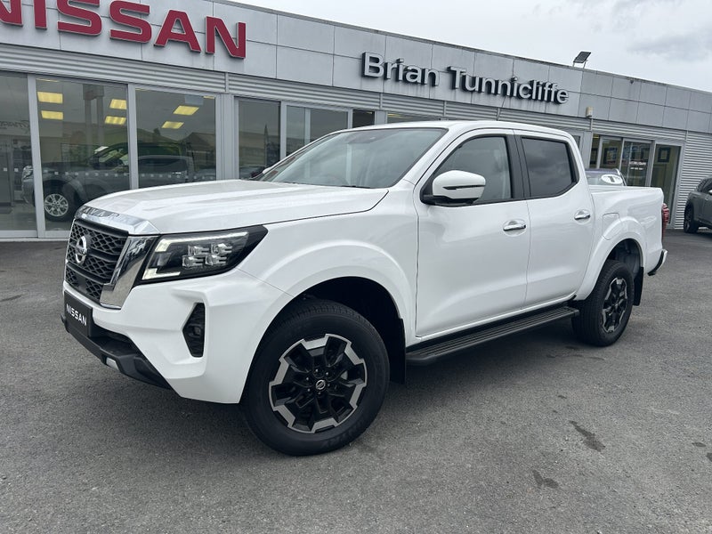 2025 Nissan Navara STX 4WD AUTO