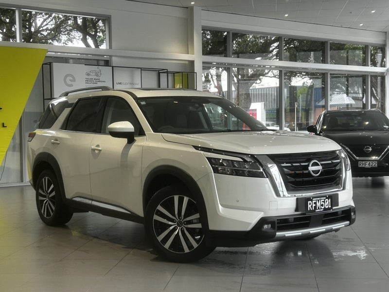 2025 Nissan Pathfinder Ti-L 3.5P/4Wd/9At