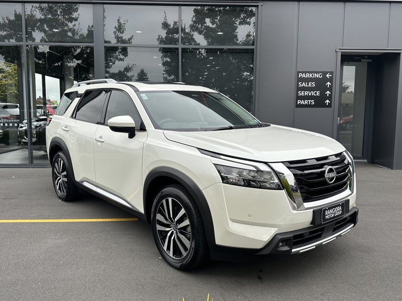 2025 Nissan Pathfinder Ti-L 4WD - The ultimate...