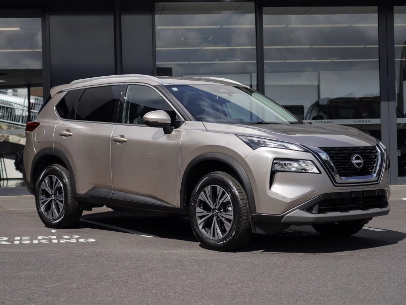 2025 Nissan X-Trail ST-L 2.5 4x4 with 7 seats