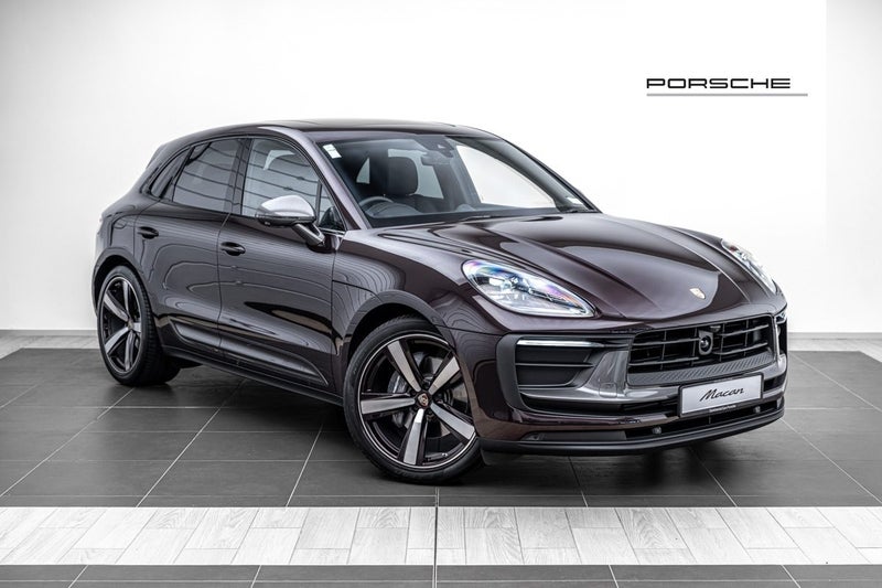 2025 Porsche Macan T