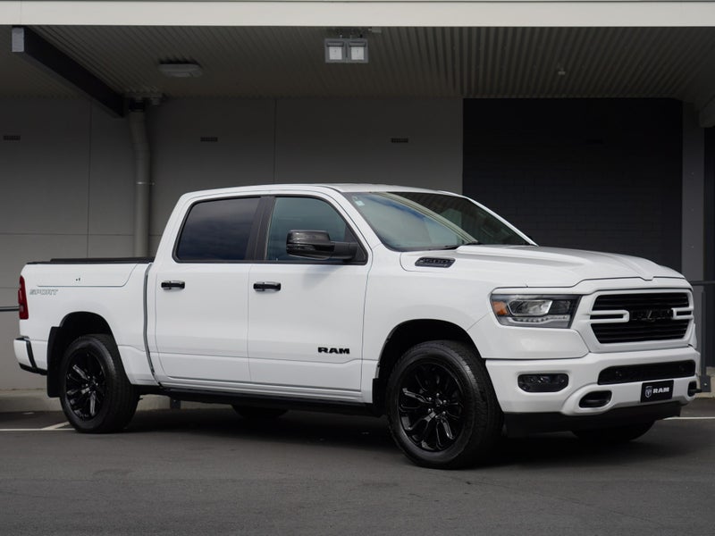 2025 Ram 1500 V8 HEMI Laramie Sport