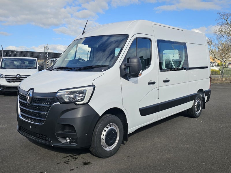 2025 Renault Master MWB L2H2